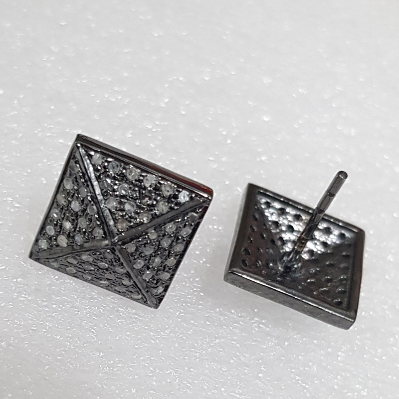 Graceful Pave Diamond Square Stud