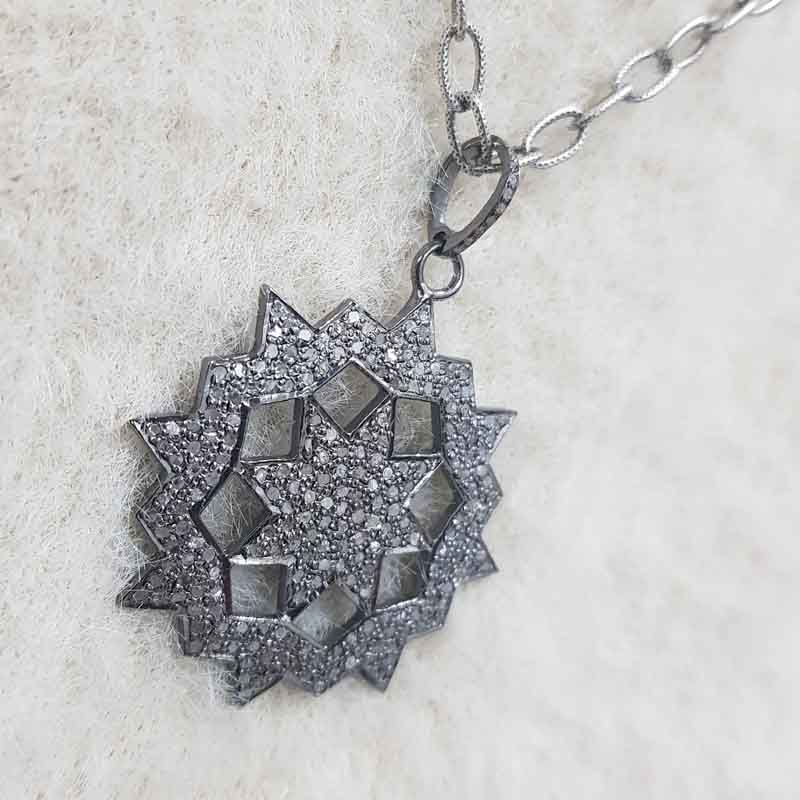 Beautifully Designed Round Star Pendent With pave Diamond pendent