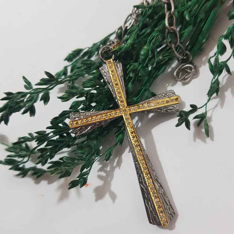 Beautifully Designed Cross Pendant 925 Sterling Silver Pave Diamond