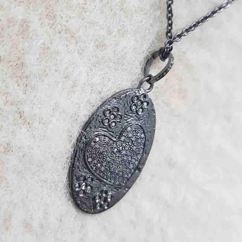 Beautiful Oval Shaped With Pave Heart And Flower Pendent