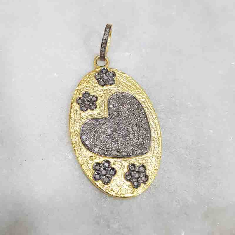 Beautiful Oval Shaped With Pave Heart And Flower Pendent