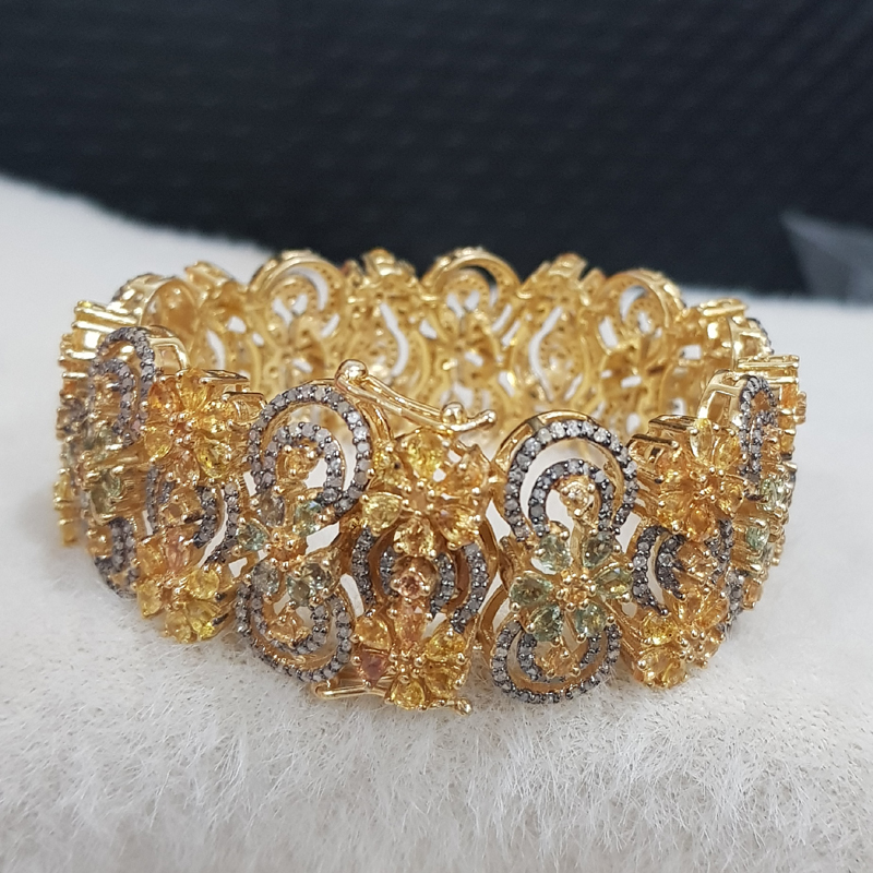 Stunning Handmade Designer Pave Diamond With Yellow And Green Sapphire Bracelet