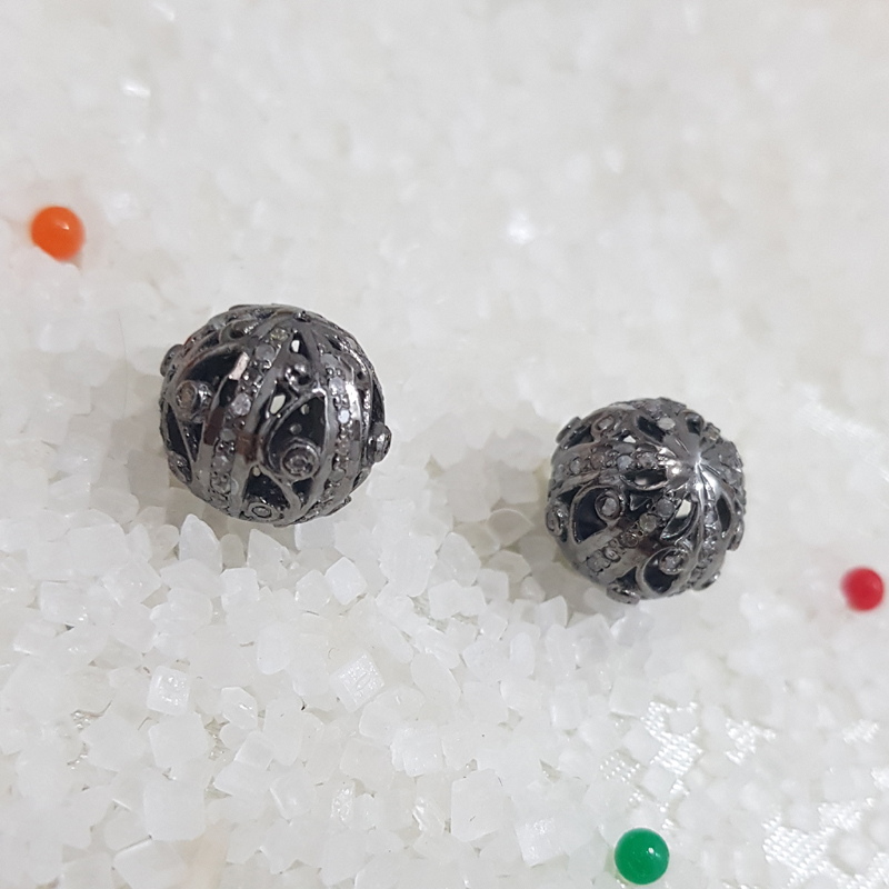 Handmade Designer Round Ball Beads Finding