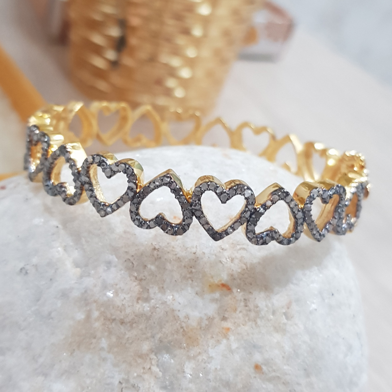 Yellow And Black Beautiful Pave Diamond Heart Designer Bracelet