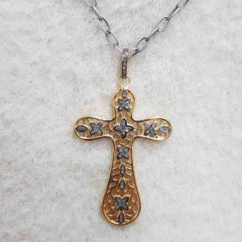 Glamorous Pave Diamond Cross Designed Pendent