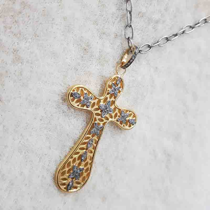 Glamorous Pave Diamond Cross Designed Pendent