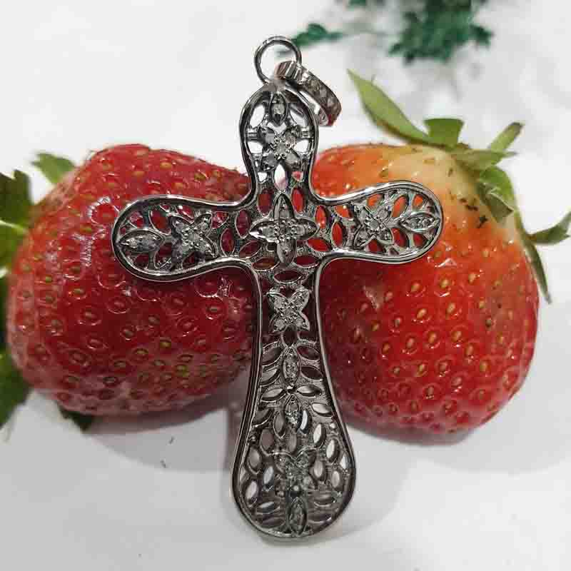 Glamorous Pave Diamond Cross Designed Pendent