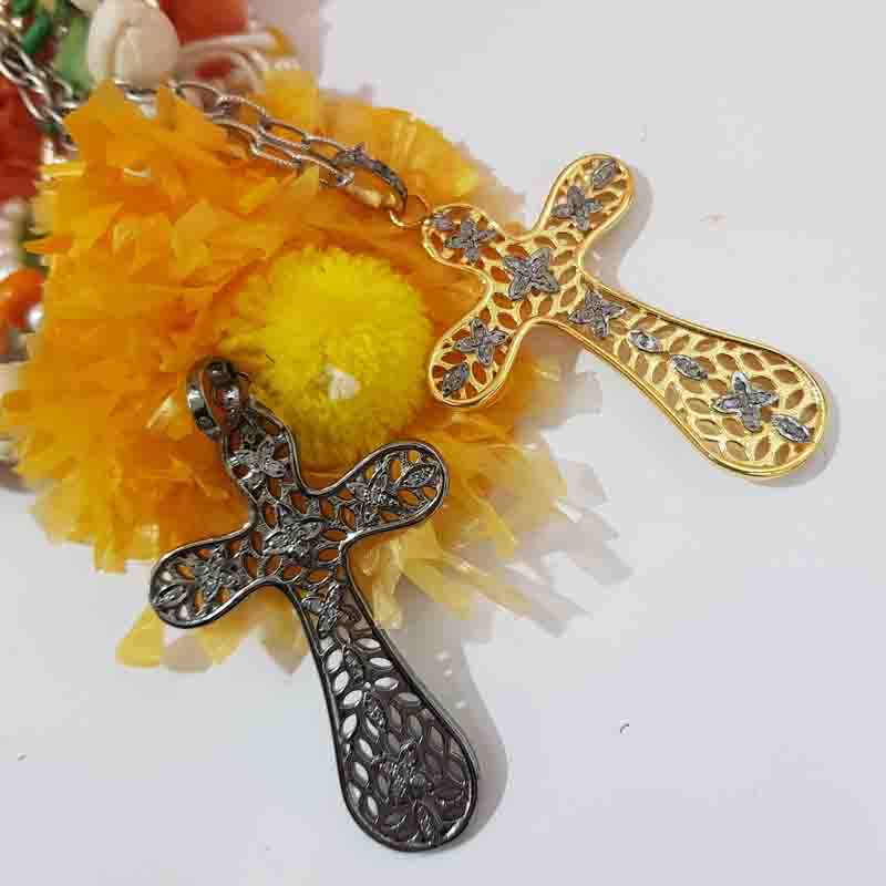 Glamorous Pave Diamond Cross Designed Pendent