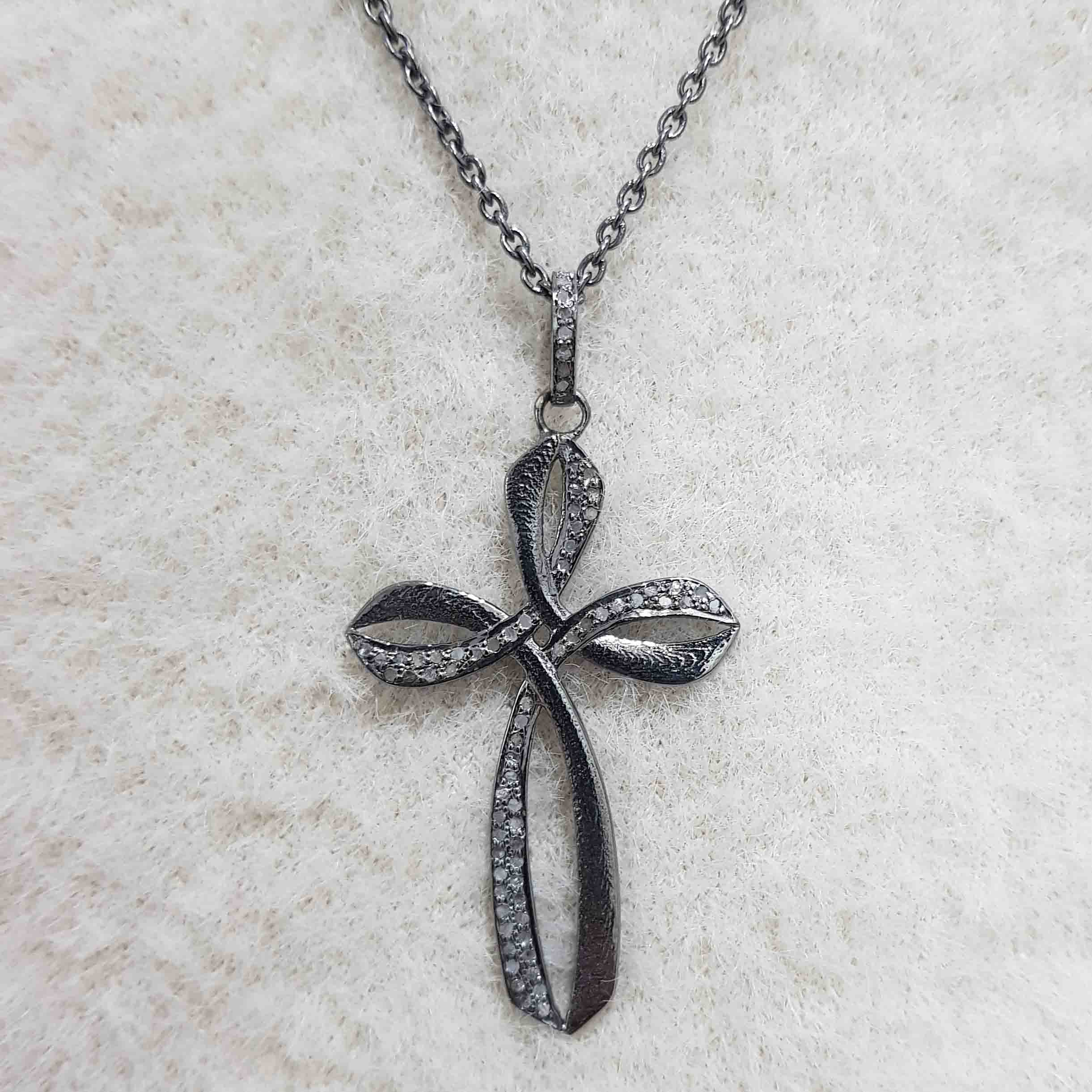 Beautifully Designed Pave Diamond Cross Pendent