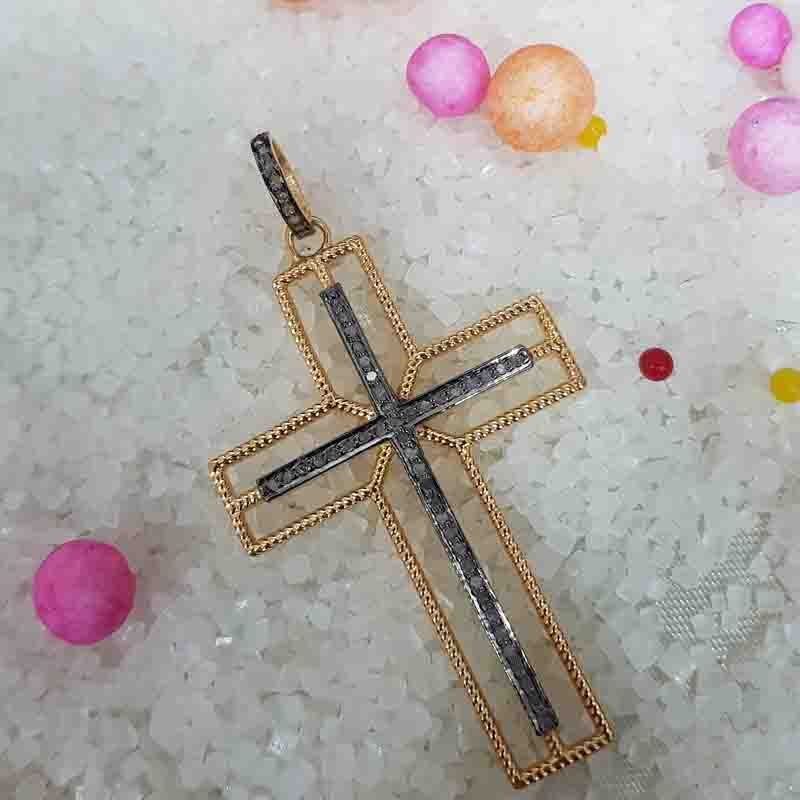 Pave Diamond Beautifully Designed Cross Style Pendent