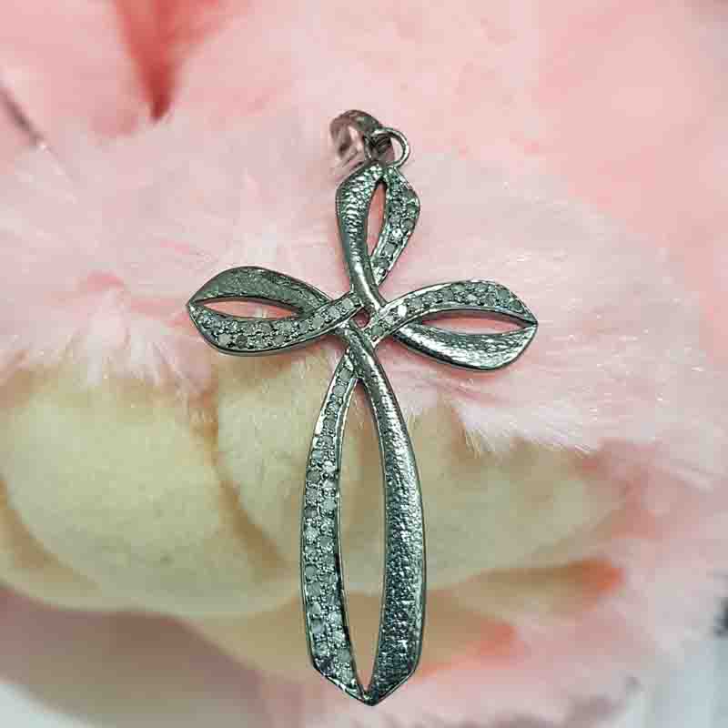 Beautifully Designed Pave Diamond Cross Pendent