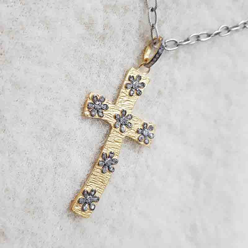 Cross pendent With Little Pave Flowers