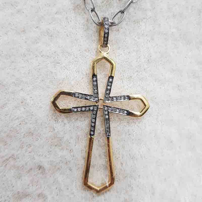 Natural Pave Diamond Gorgeous Cross Pendent