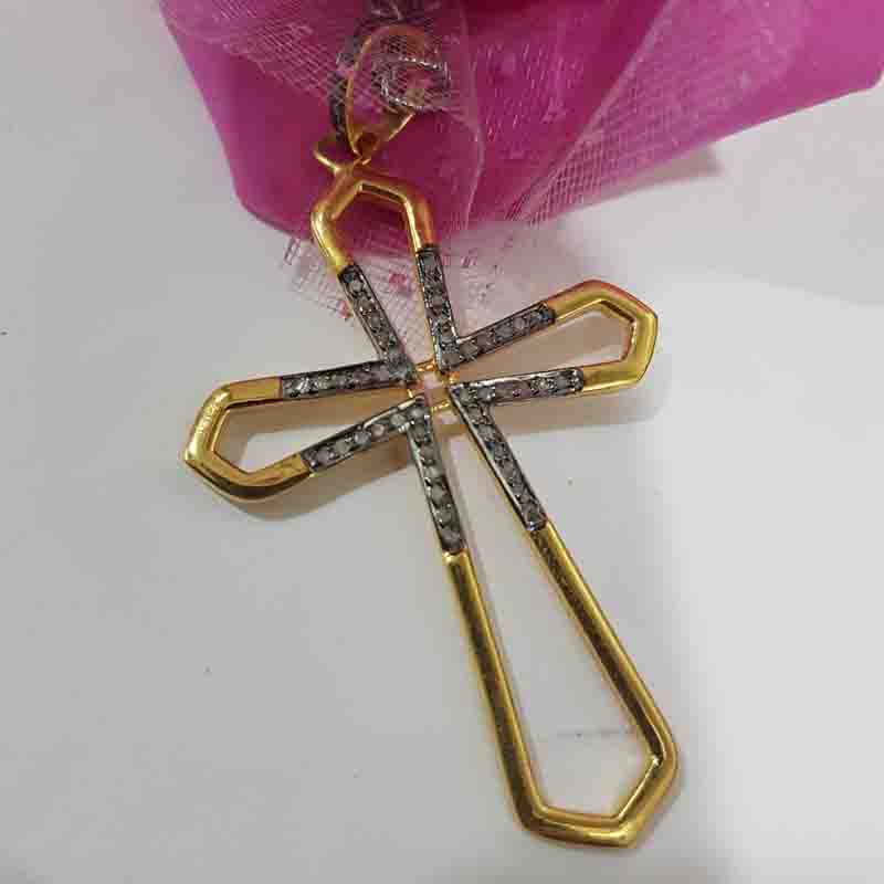 Natural Pave Diamond Gorgeous Cross Pendent