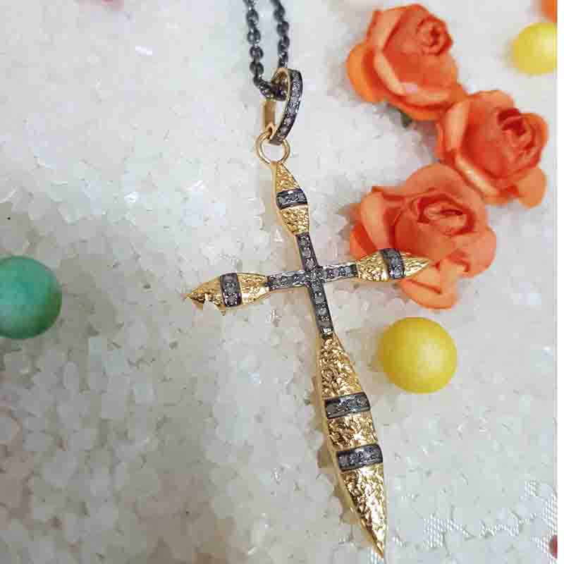 Yellow And Black Beautiful pave Diamond Shiny Cross pendent