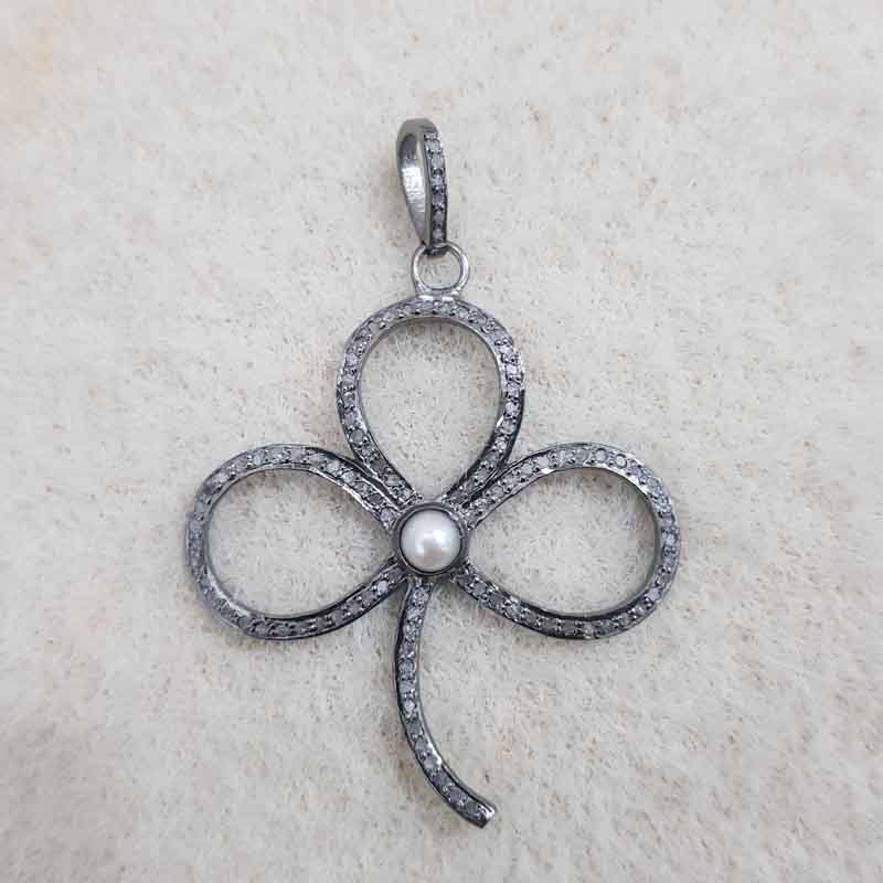 Gorgeous Pave Diamond Flower Design Stylish Pendent