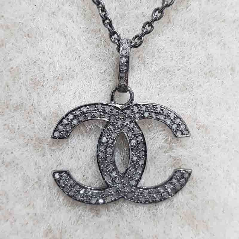 CC Pendent With Shiny Pave Diamond layers