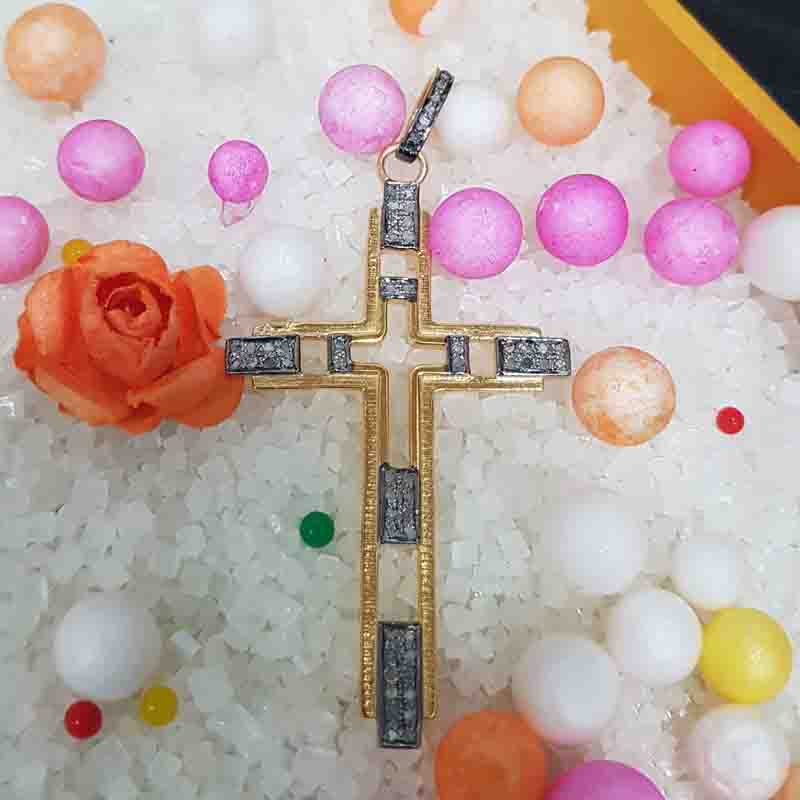 Unique Designer Pave Diamond Fancy Style Cross Pendent