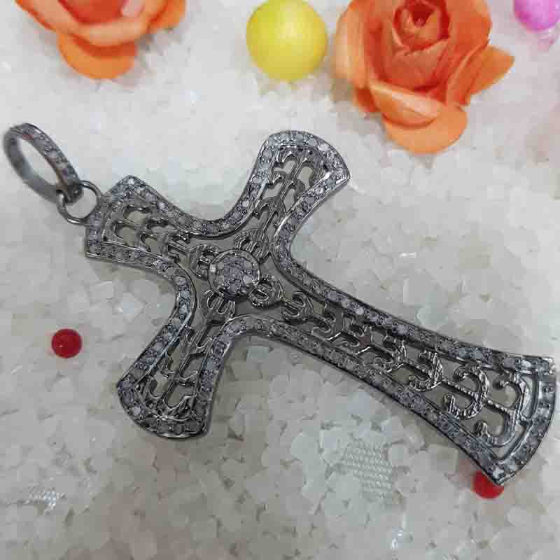 925 Sterling Silver Cross Designed Pendent