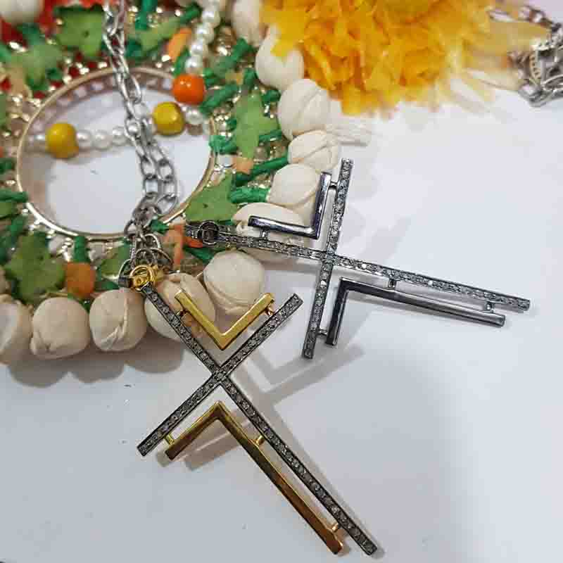 Good Looking Handmade Designer Cross Pendent