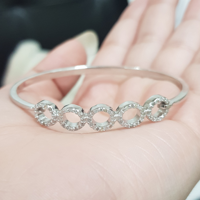 5 Circle Of Pave Diamond Designer Fancy Bracelet