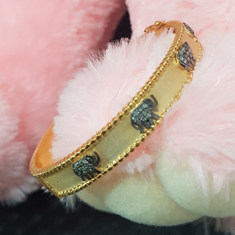 Glorious Pave Diamond Elephant Style Yellow And Black Beautiful Bangle