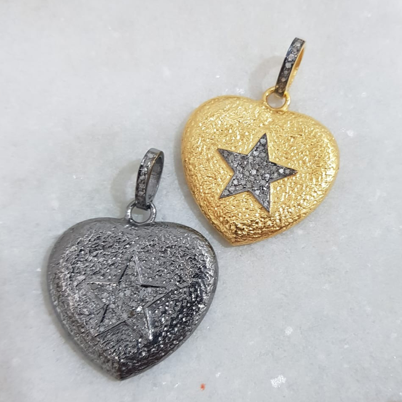 Hammering Heart Pendant With Pave Diamond Star