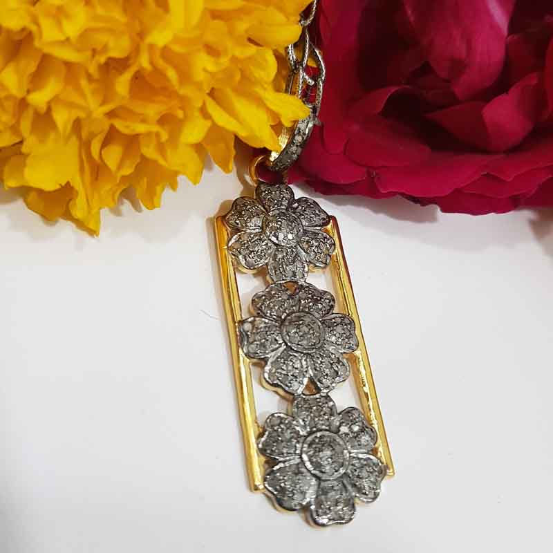 Good Looking Handmade Designer Pave Diamond Heart Flower Pendent