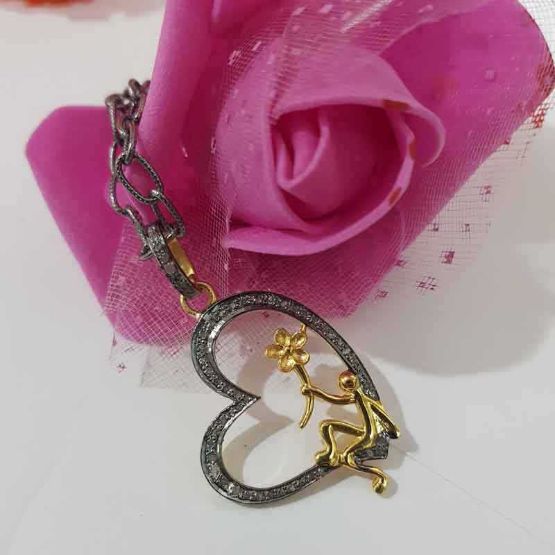 Good Looking Handmade Designer Heart Pendent