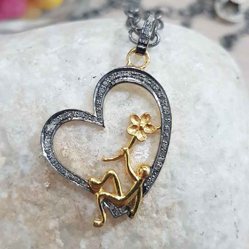 Good Looking Handmade Designer Heart Pendent