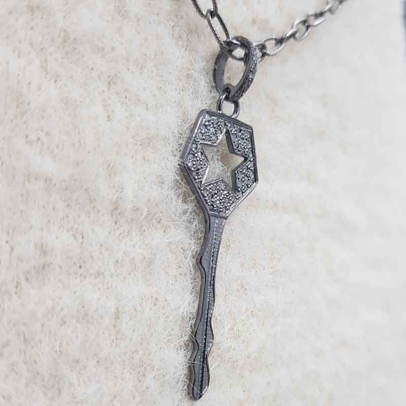 Little Open Star Pave Diamond Key Pendent