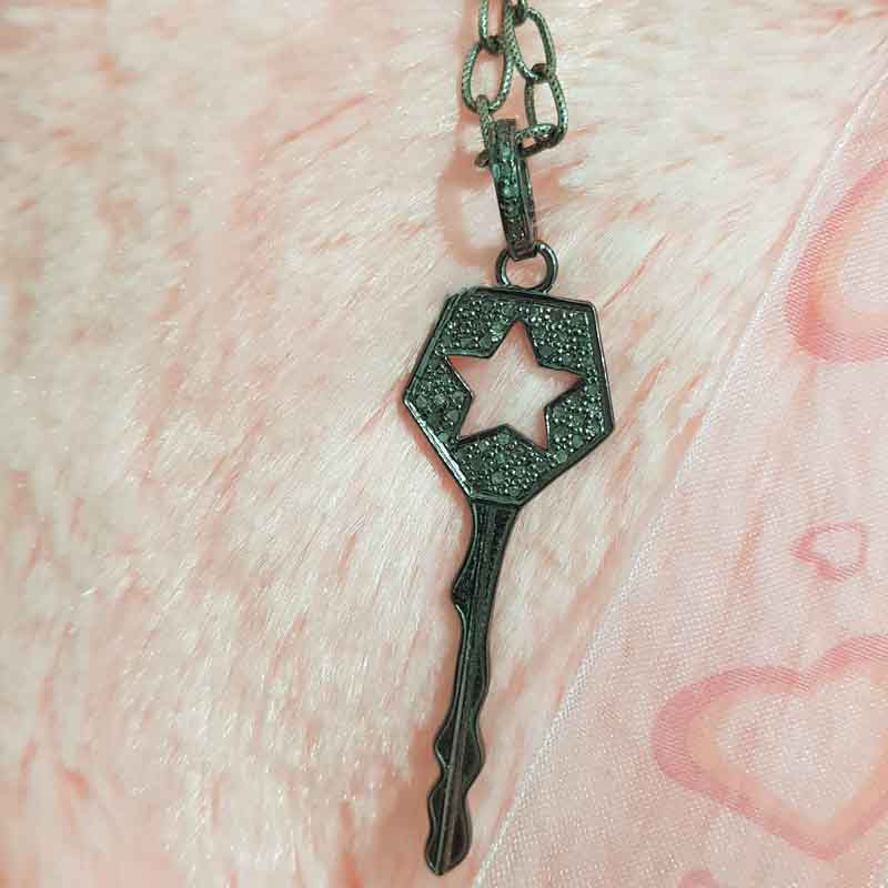 Little Open Star Pave Diamond Key Pendent