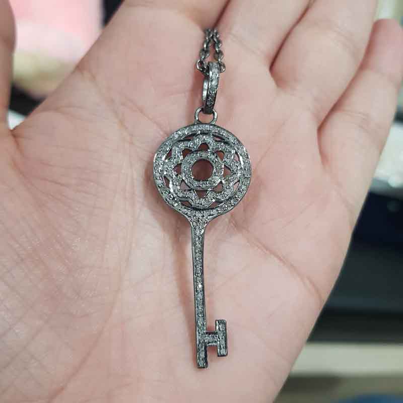 Round Designer Fancy Style key Pendent