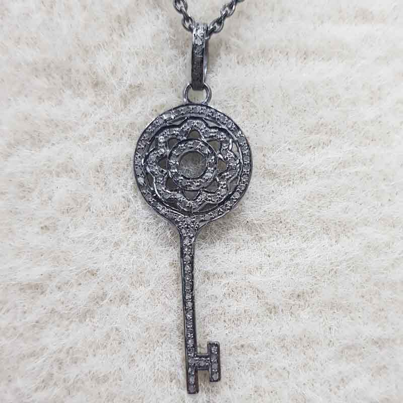 Round Designer Fancy Style key Pendent