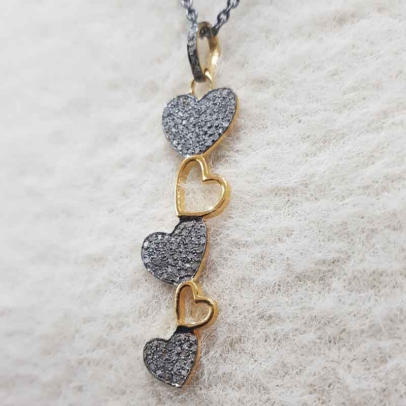 Good Looking Handmade Designer Heart Style Pendent