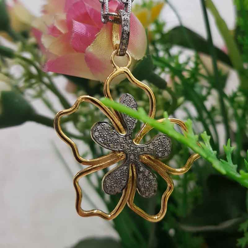 Natural Pave Diamond Gorgeous Flower Pendent