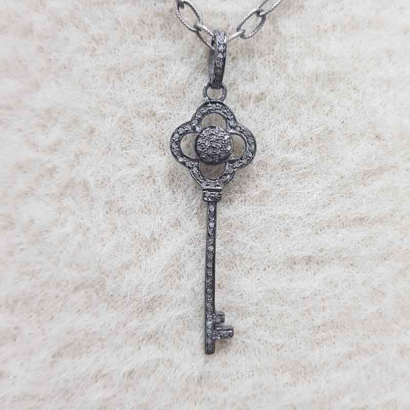 Gorgeous Looking Key Pendent