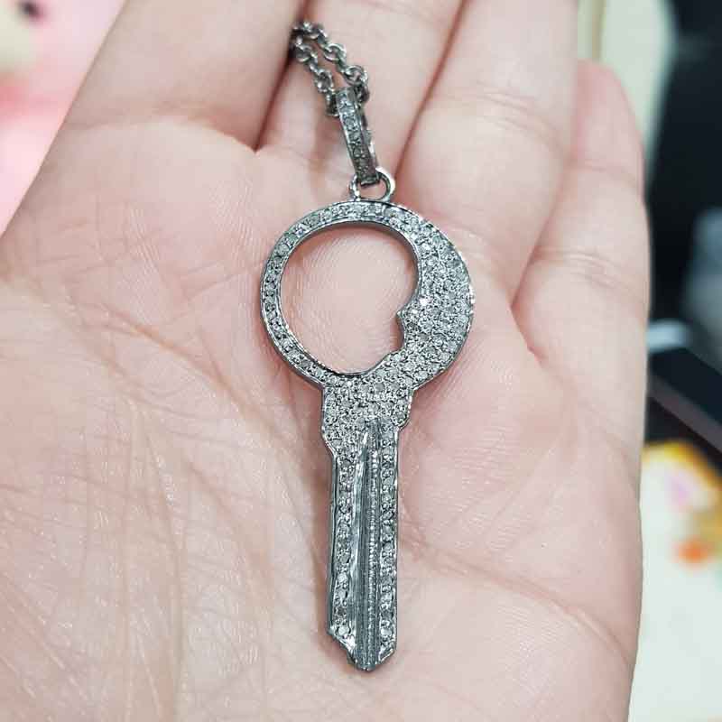 Stylish Key Design 925 Sterling Silver Pendent