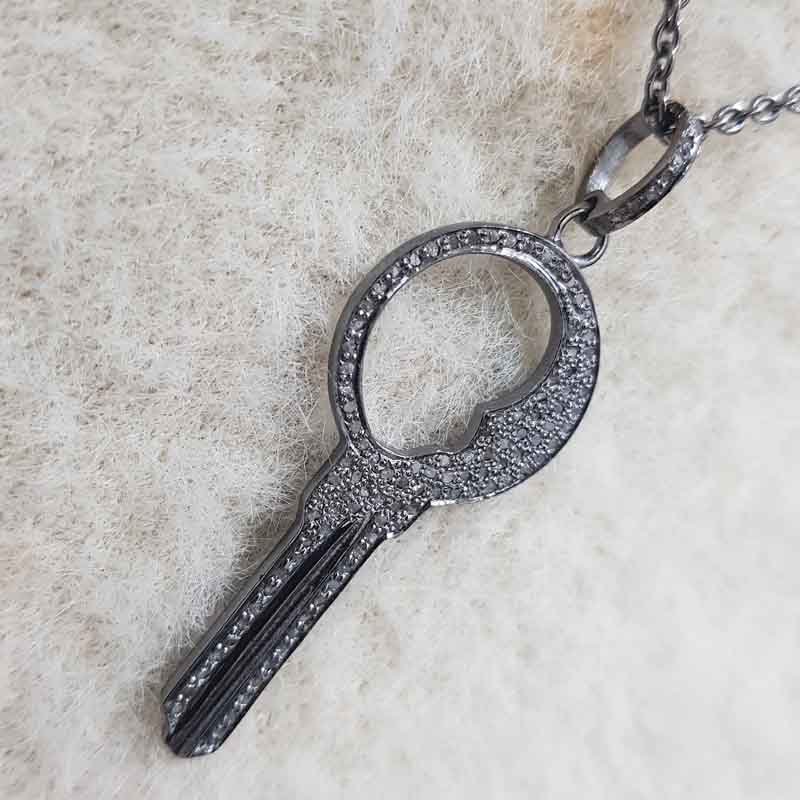 Stylish Key Design 925 Sterling Silver Pendent