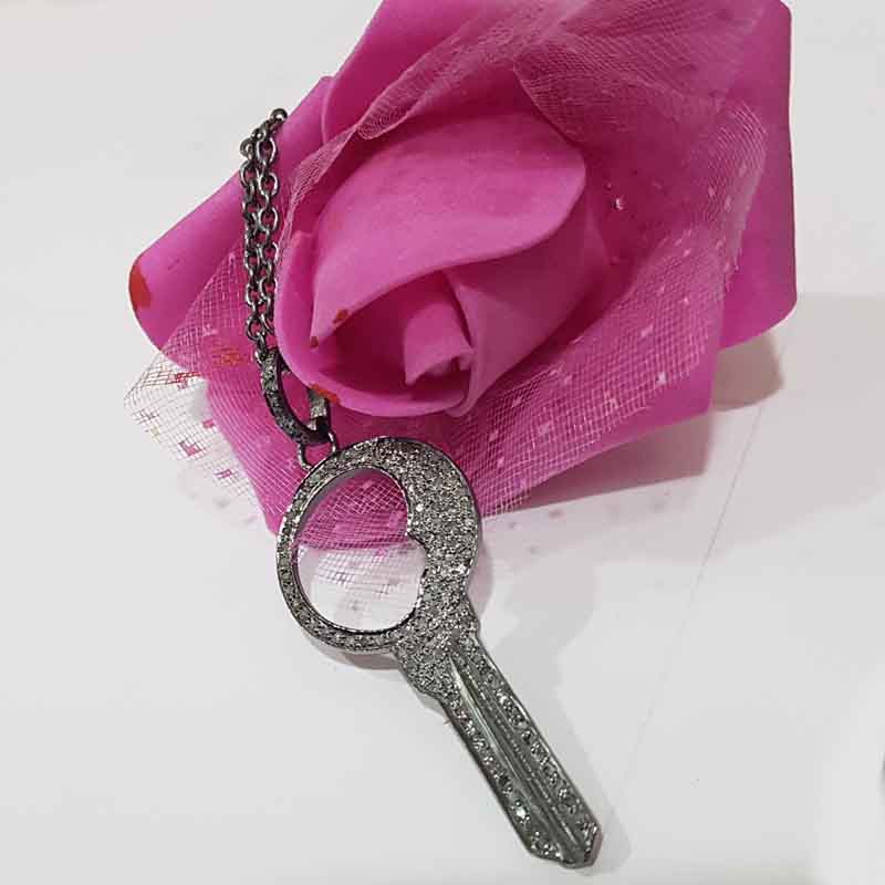 Stylish Key Design 925 Sterling Silver Pendent