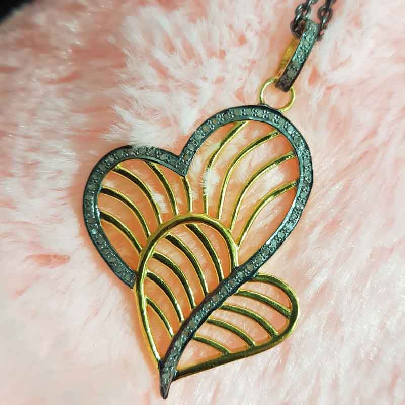 Gorgeous Fancy Heart Designer pendent