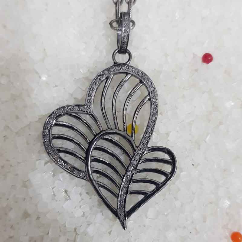 Gorgeous Fancy Heart Designer pendent