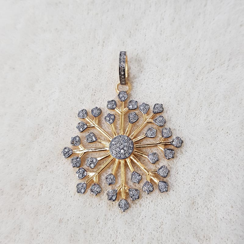 New Attractive Designer 925 Sterling Silver Handmade Beautiful Flower Pendent with Pave diamond