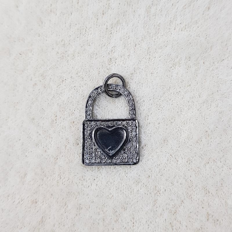 Beautiful Designed 925 Sterling Silver Handmade Lock Shape Pendant With Heart