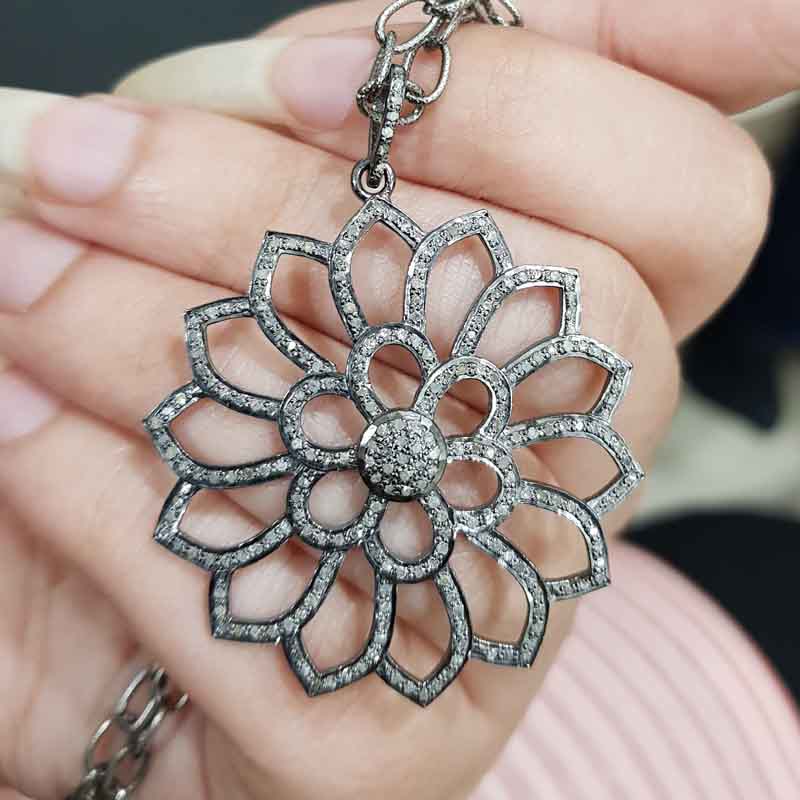 Beautifully Designed 925 Sterling Silver Flower Pendent