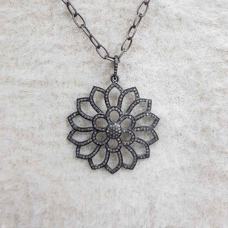 Beautifully Designed 925 Sterling Silver Flower Pendent