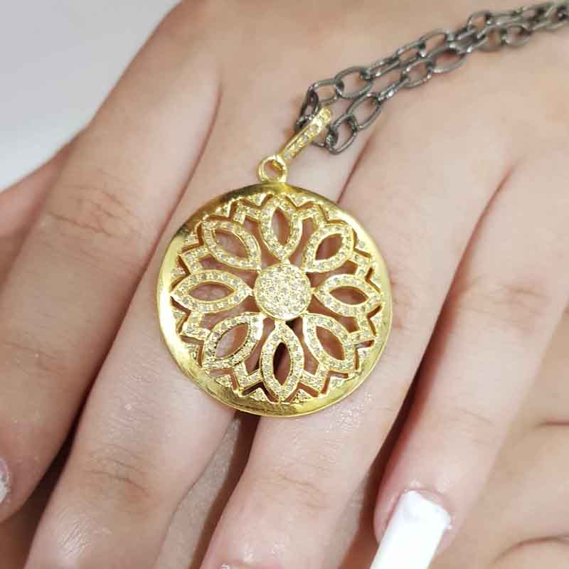 Stunning Flower Pendent With Pave Diamond Layers