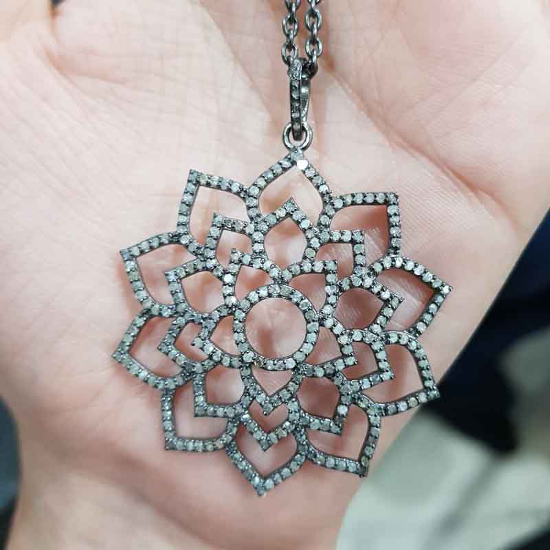 Black Beautiful Flower Style Pave Diamond Pendent