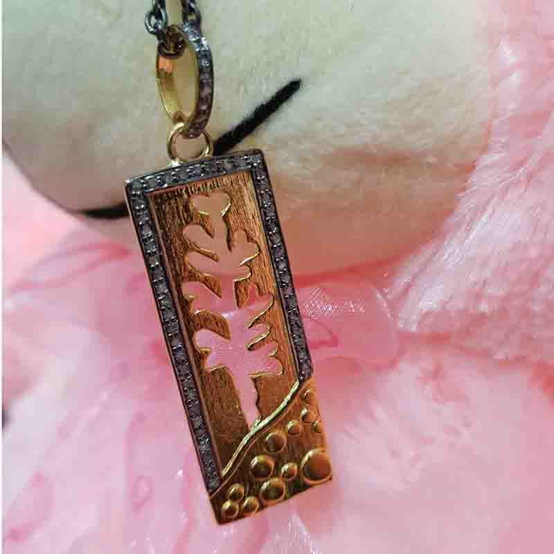 Stunning Yellow And Black Tree Style Tag Pendent