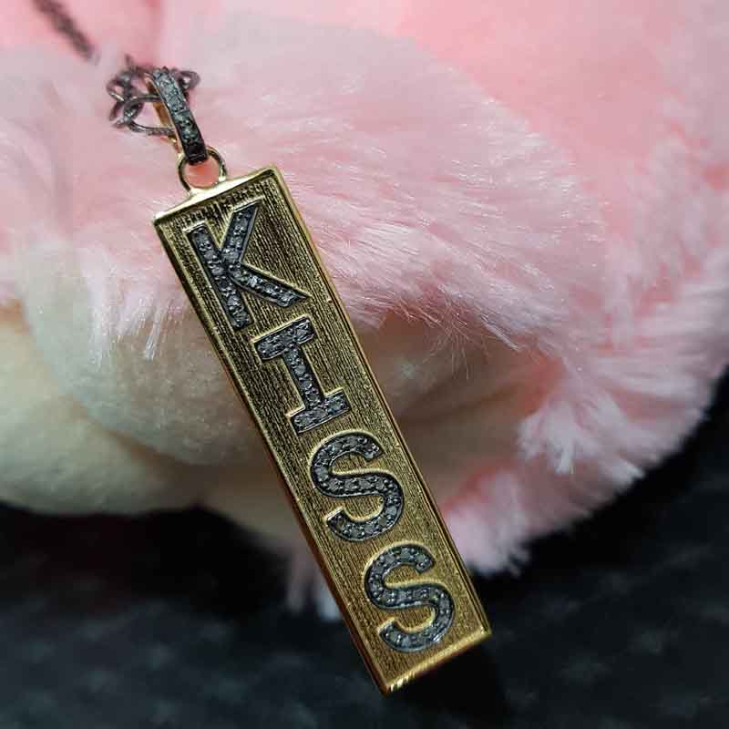 Antique Finish Designer Kiss Tag Pendent